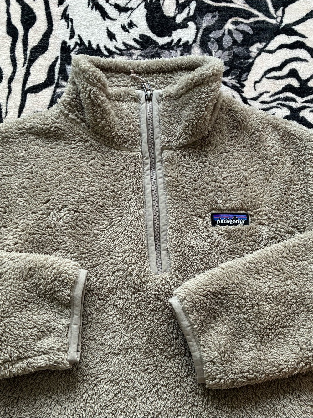 000 - PATAGONIA WOMENS FLEECE FUR COZY GORPCORE JACKET